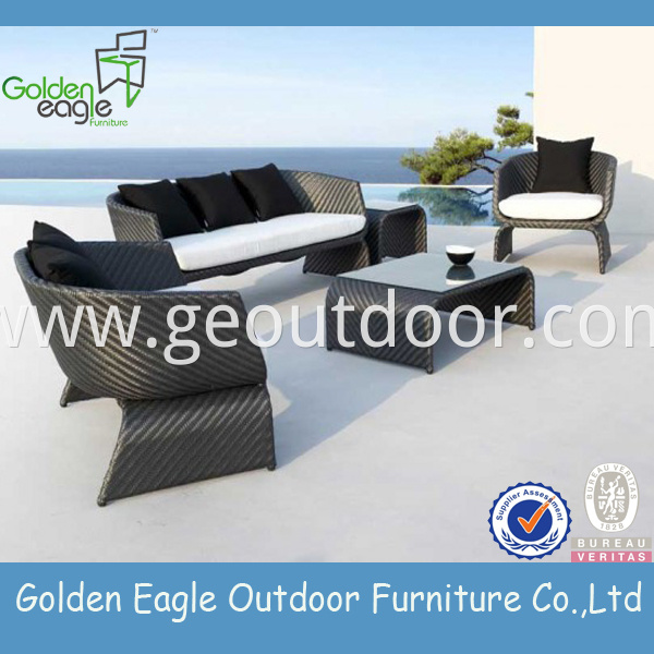 wicker outdoor furniture